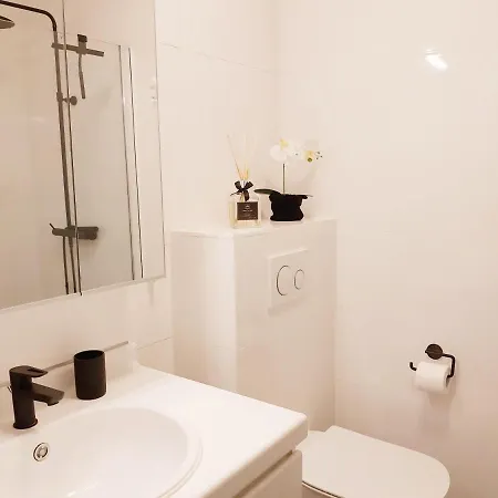 Appartement Sfeervol En Lichtrijk Centrum *