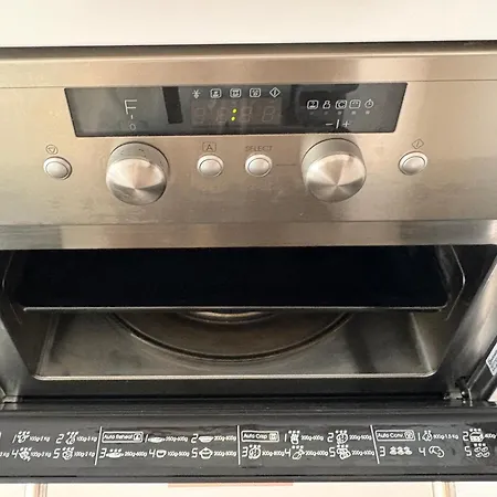 Sfeervol En Lichtrijk Centrum Апартаменты