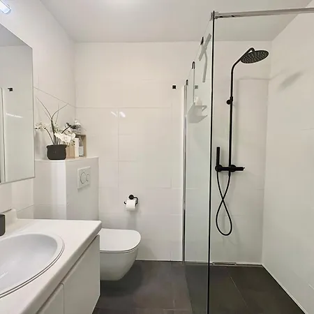 Appartement Sfeervol En Lichtrijk Centrum